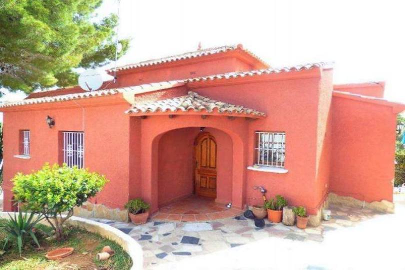 Dénia,Alicante,España,4 Bedrooms Bedrooms,3 BathroomsBathrooms,Chalets,17391