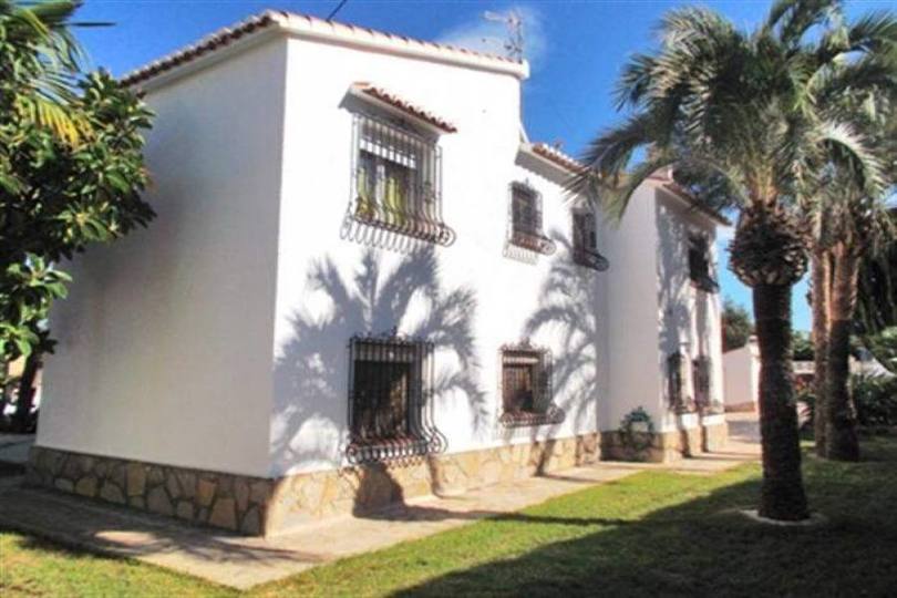 Dénia,Alicante,España,4 Bedrooms Bedrooms,4 BathroomsBathrooms,Chalets,17408