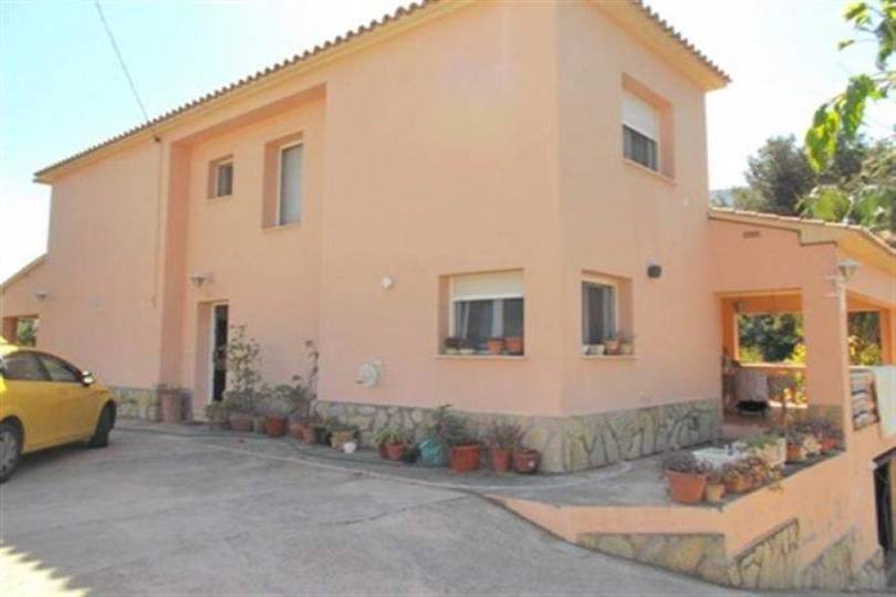 Dénia,Alicante,España,4 Bedrooms Bedrooms,3 BathroomsBathrooms,Chalets,17413