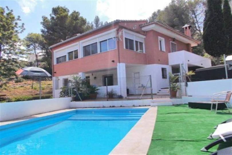 Pedreguer,Alicante,España,5 Bedrooms Bedrooms,2 BathroomsBathrooms,Chalets,17418