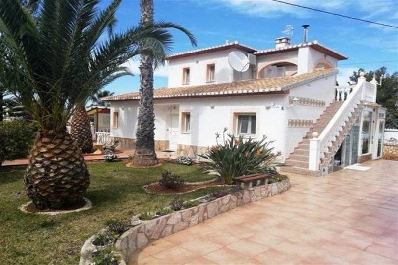 Dénia, Alicante, España, 3 Bedrooms Bedrooms, ,5 BathroomsBathrooms,Chalets,Venta,17419