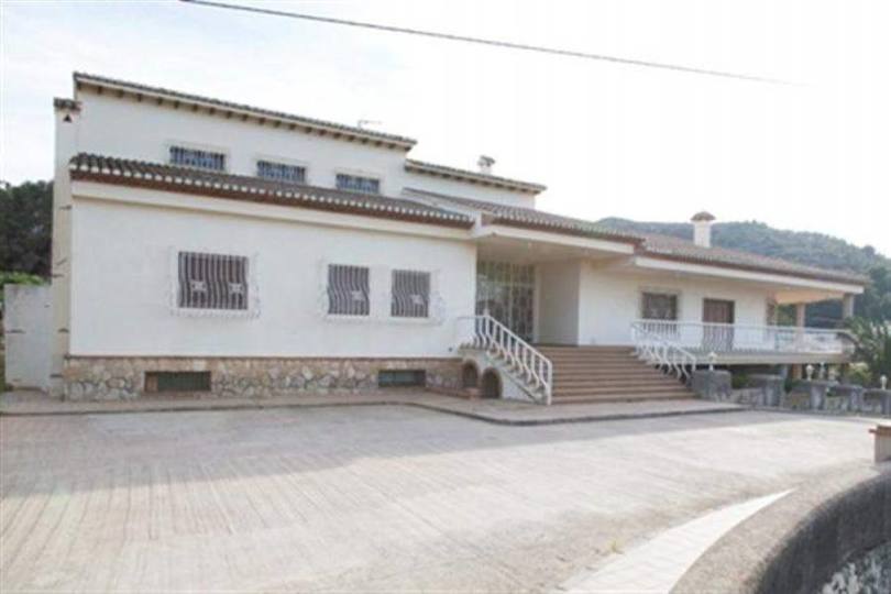 Pedreguer,Alicante,España,10 Bedrooms Bedrooms,5 BathroomsBathrooms,Chalets,17434