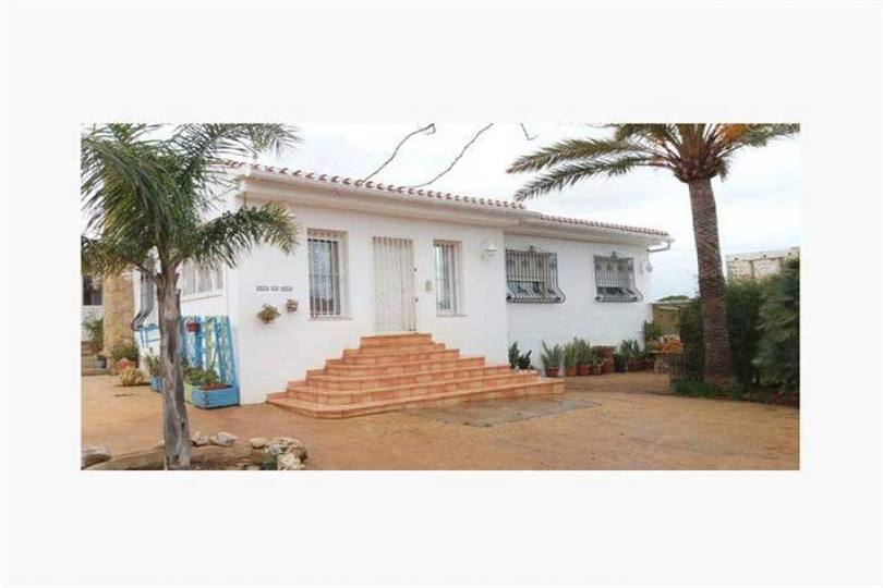 Dénia,Alicante,España,4 Bedrooms Bedrooms,4 BathroomsBathrooms,Chalets,17438