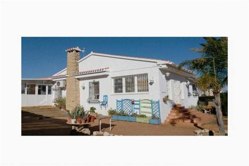 Dénia,Alicante,España,4 Bedrooms Bedrooms,4 BathroomsBathrooms,Chalets,17438