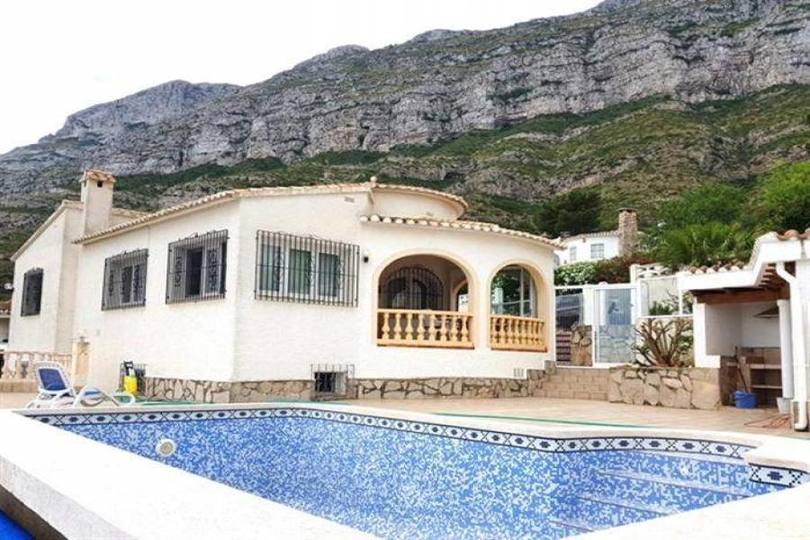 Dénia,Alicante,España,3 Bedrooms Bedrooms,2 BathroomsBathrooms,Chalets,17469