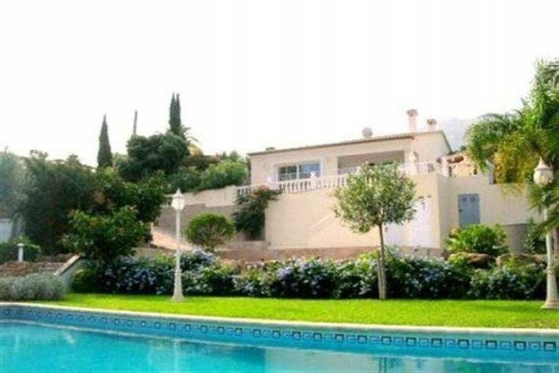 Dénia,Alicante,España,3 Bedrooms Bedrooms,3 BathroomsBathrooms,Chalets,17529