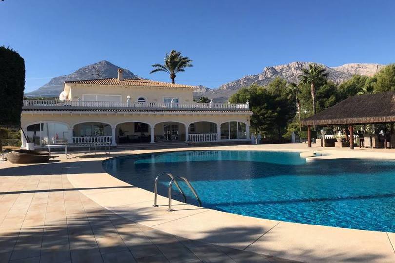 La Nucia,Alicante,España,7 Bedrooms Bedrooms,5 BathroomsBathrooms,Chalets,17555