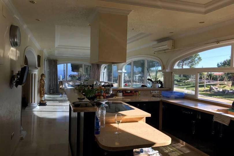 La Nucia,Alicante,España,7 Bedrooms Bedrooms,5 BathroomsBathrooms,Chalets,17555