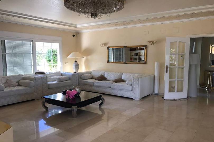 La Nucia,Alicante,España,7 Bedrooms Bedrooms,5 BathroomsBathrooms,Chalets,17555