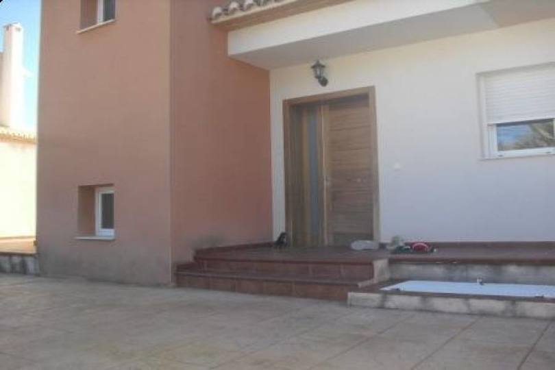 La Nucia,Alicante,España,4 Bedrooms Bedrooms,2 BathroomsBathrooms,Chalets,17564