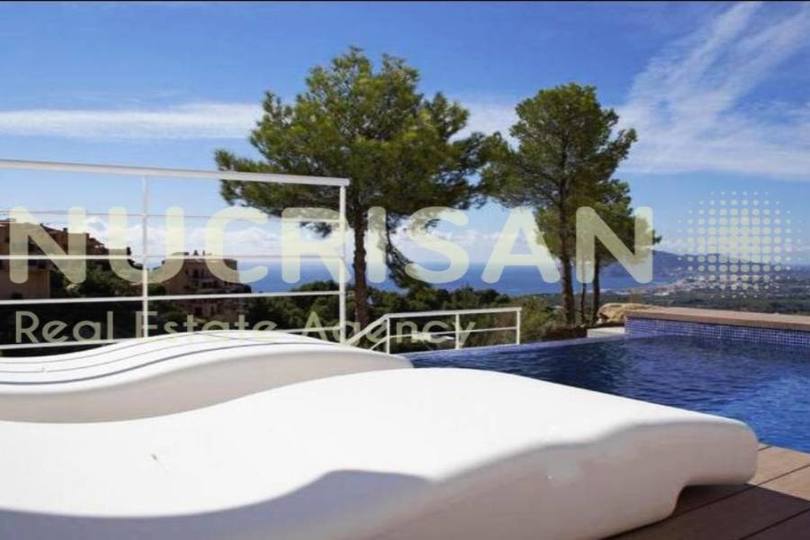 Altea,Alicante,España,3 Bedrooms Bedrooms,4 BathroomsBathrooms,Chalets,17574
