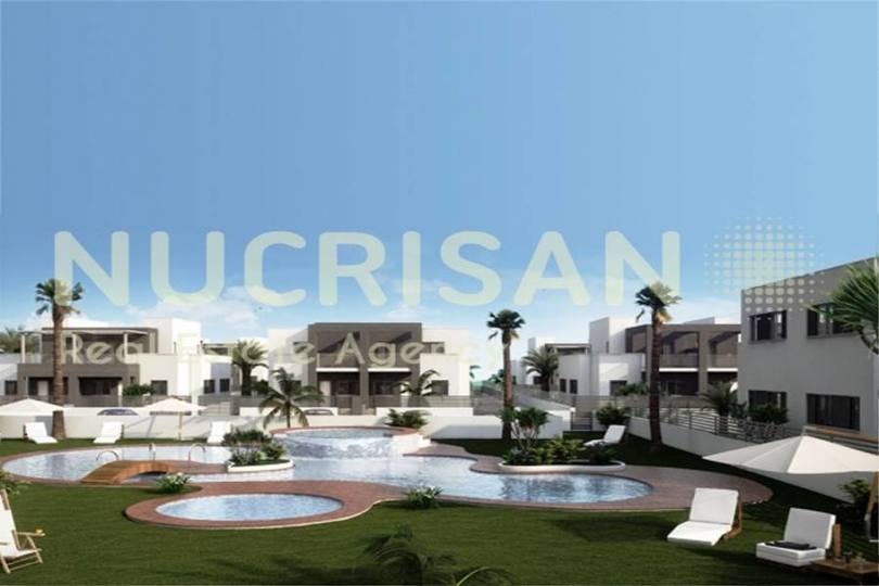 Torrevieja,Alicante,España,3 Bedrooms Bedrooms,2 BathroomsBathrooms,Chalets,17582