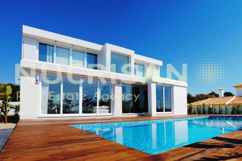 Elche,Alicante,España,3 Bedrooms Bedrooms,3 BathroomsBathrooms,Chalets,17645