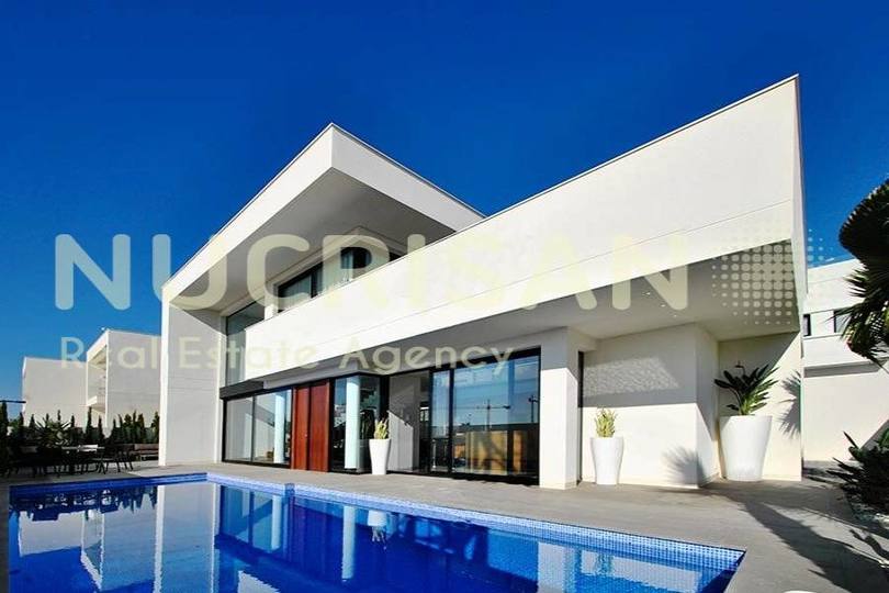 Rojales,Alicante,España,3 Bedrooms Bedrooms,4 BathroomsBathrooms,Chalets,17648