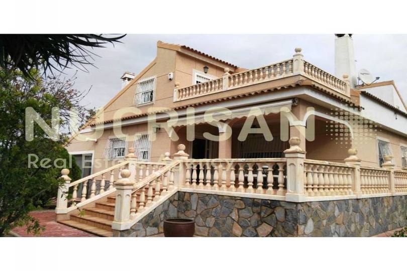 San Vicente del Raspeig,Alicante,España,4 Bedrooms Bedrooms,3 BathroomsBathrooms,Chalets,17666