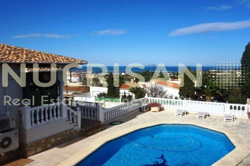 Dénia,Alicante,España,4 Bedrooms Bedrooms,3 BathroomsBathrooms,Chalets,17694