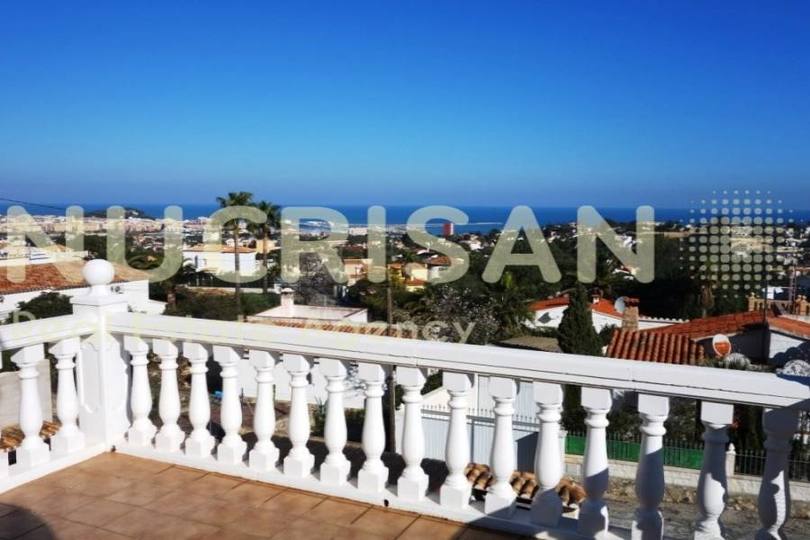 Dénia,Alicante,España,4 Bedrooms Bedrooms,3 BathroomsBathrooms,Chalets,17694