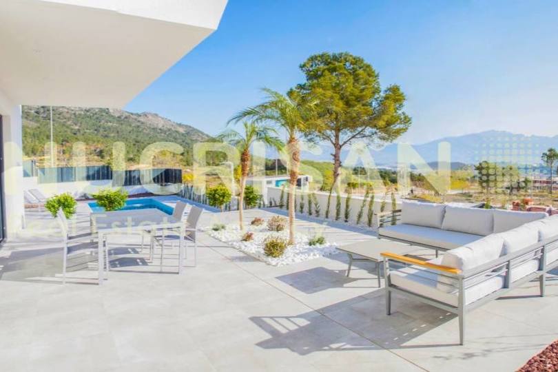 Polop,Alicante,España,3 Bedrooms Bedrooms,2 BathroomsBathrooms,Chalets,17700