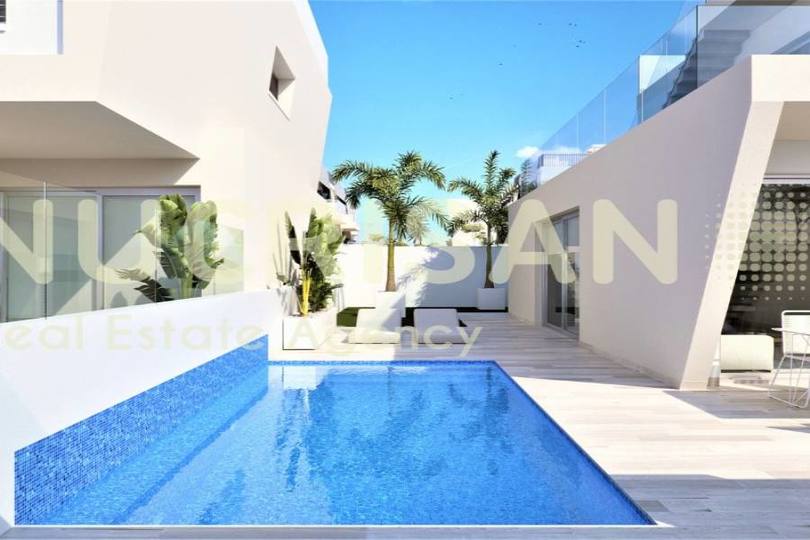 Pilar de la Horadada,Alicante,España,3 Bedrooms Bedrooms,3 BathroomsBathrooms,Chalets,17718