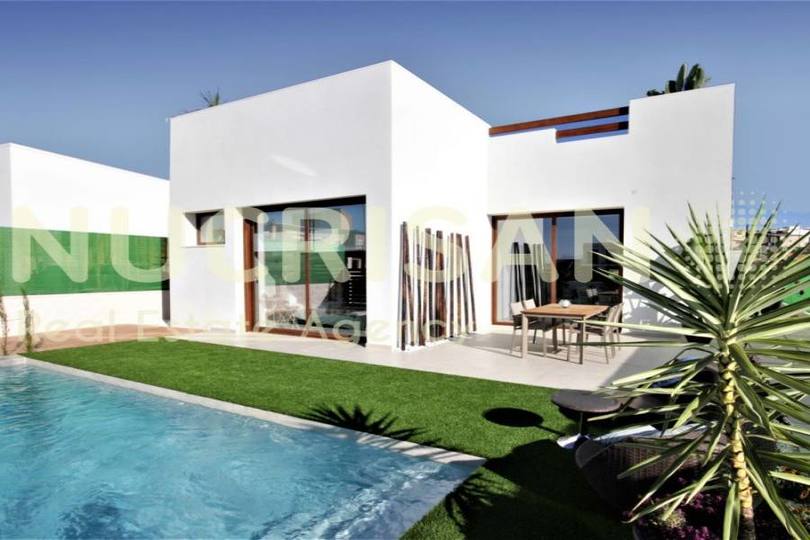 Benijófar,Alicante,España,3 Bedrooms Bedrooms,2 BathroomsBathrooms,Chalets,17735