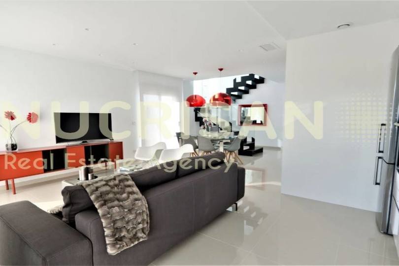 Elche,Alicante,España,3 Bedrooms Bedrooms,3 BathroomsBathrooms,Chalets,17743
