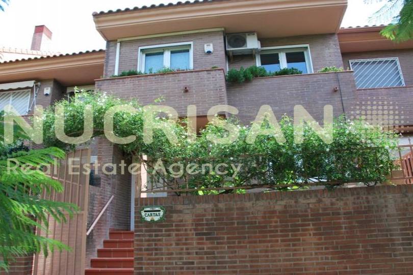 Alicante,Alicante,España,4 Bedrooms Bedrooms,3 BathroomsBathrooms,Chalets,17766