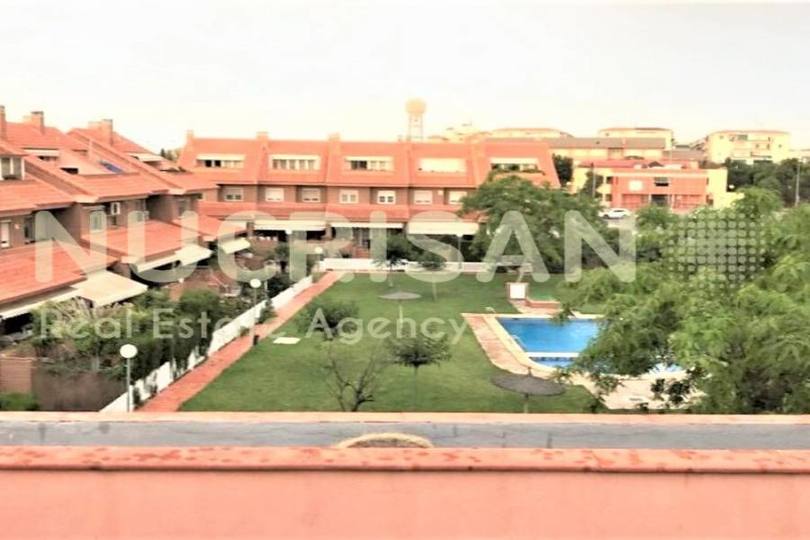 Alicante,Alicante,España,4 Bedrooms Bedrooms,2 BathroomsBathrooms,Chalets,17767
