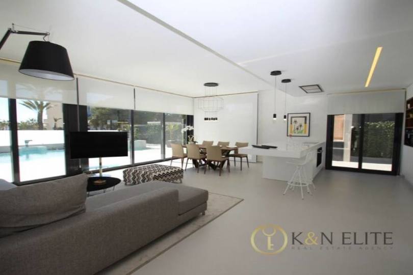 Orihuela,Alicante,España,4 Bedrooms Bedrooms,4 BathroomsBathrooms,Chalets,17773