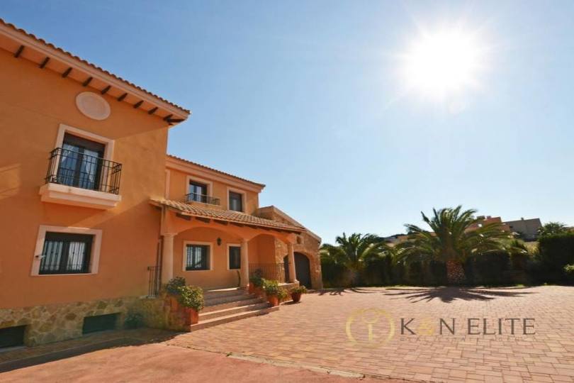 Mutxamel,Alicante,España,5 Bedrooms Bedrooms,3 BathroomsBathrooms,Chalets,17798