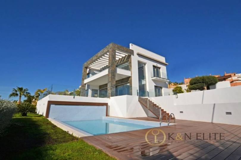 Villajoyosa,Alicante,España,4 Bedrooms Bedrooms,5 BathroomsBathrooms,Chalets,17818