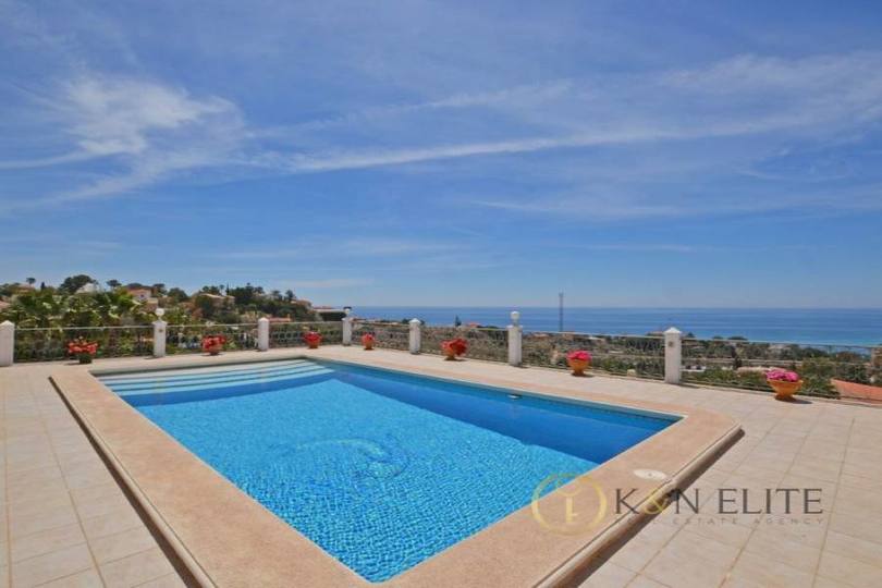 el Campello,Alicante,España,4 Bedrooms Bedrooms,3 BathroomsBathrooms,Chalets,17824
