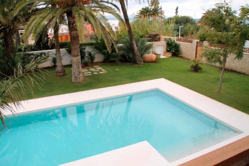 Dénia,Alicante,España,4 Bedrooms Bedrooms,3 BathroomsBathrooms,Chalets,17837