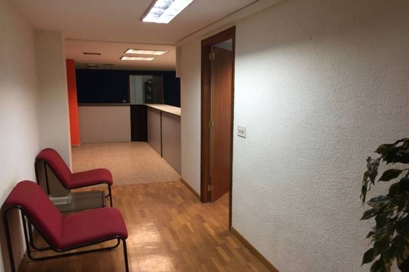 Alicante,Alicante,España,1 BañoBathrooms,Oficina,17847