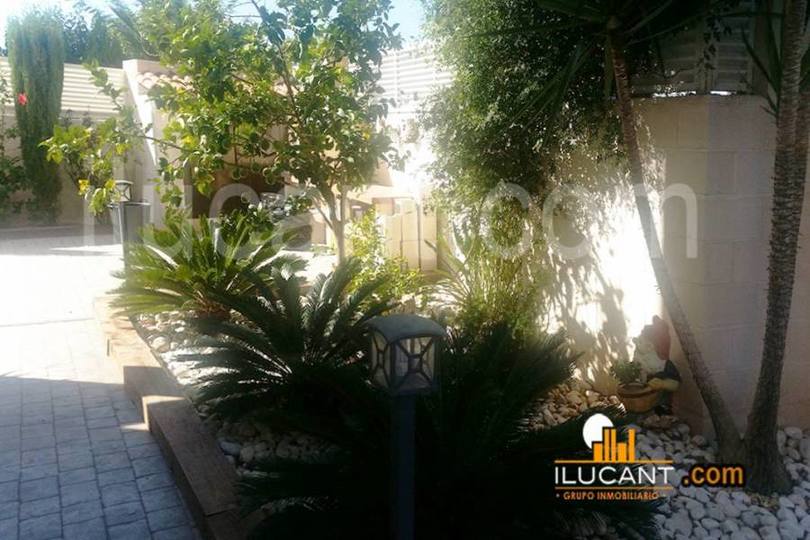 Mutxamel,Alicante,España,3 Bedrooms Bedrooms,3 BathroomsBathrooms,Chalets,17856