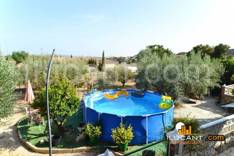 Mutxamel,Alicante,España,3 Bedrooms Bedrooms,2 BathroomsBathrooms,Chalets,17859