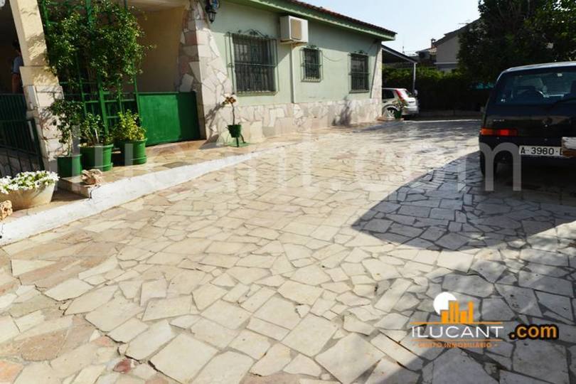 Mutxamel,Alicante,España,3 Bedrooms Bedrooms,2 BathroomsBathrooms,Chalets,17859