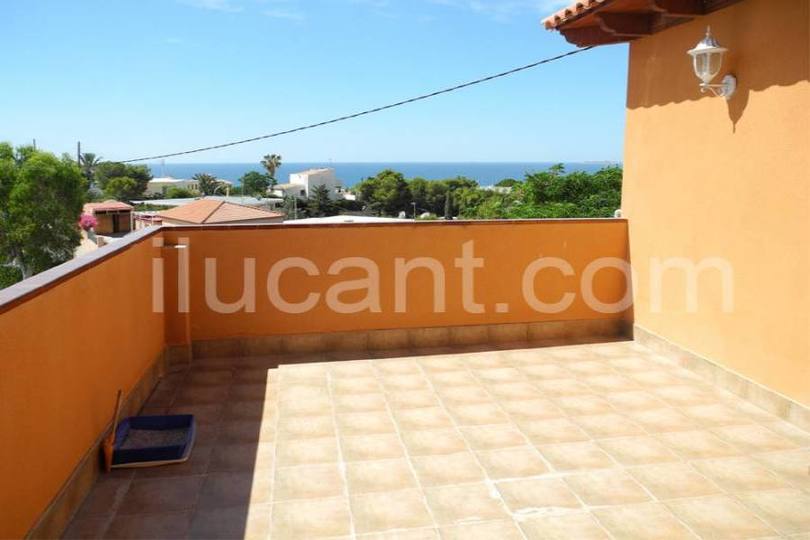 el Campello,Alicante,España,5 Bedrooms Bedrooms,3 BathroomsBathrooms,Chalets,17860