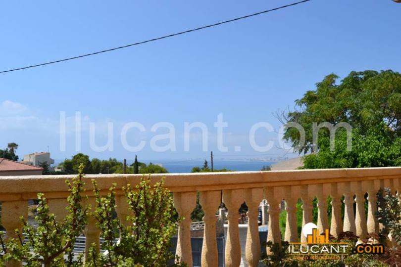 el Campello,Alicante,España,5 Bedrooms Bedrooms,4 BathroomsBathrooms,Chalets,17866