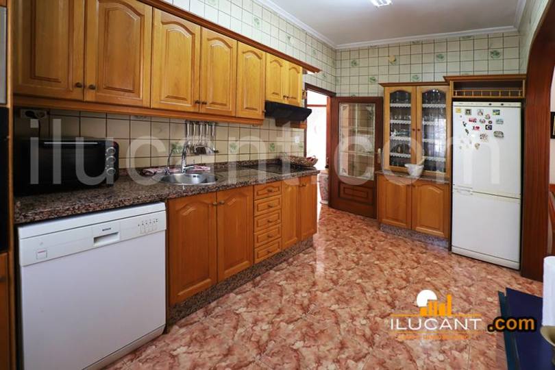San Vicente del Raspeig,Alicante,España,5 Bedrooms Bedrooms,2 BathroomsBathrooms,Chalets,17868
