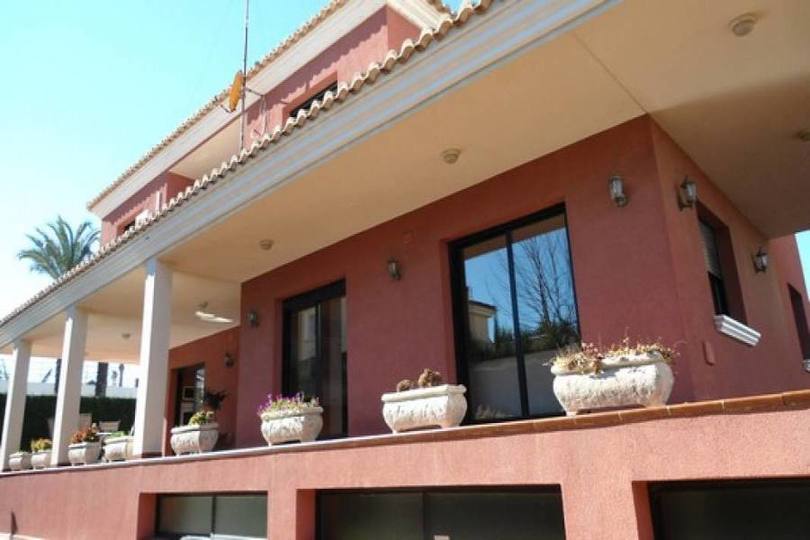Torrevieja,Alicante,España,4 Bedrooms Bedrooms,3 BathroomsBathrooms,Chalets,17901