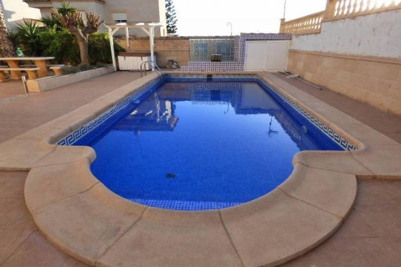 Torrevieja,Alicante,España,4 Bedrooms Bedrooms,3 BathroomsBathrooms,Chalets,17908