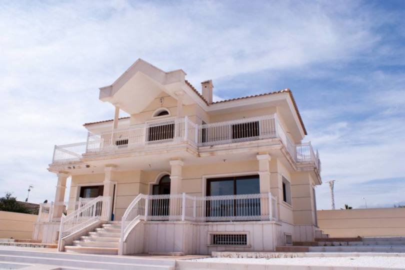 Ciudad Quesada,Alicante,España,4 Bedrooms Bedrooms,4 BathroomsBathrooms,Chalets,17913