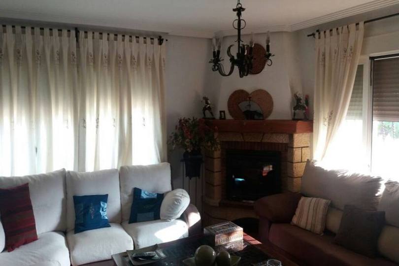 San Vicente del Raspeig,Alicante,España,3 Bedrooms Bedrooms,2 BathroomsBathrooms,Chalets,18024