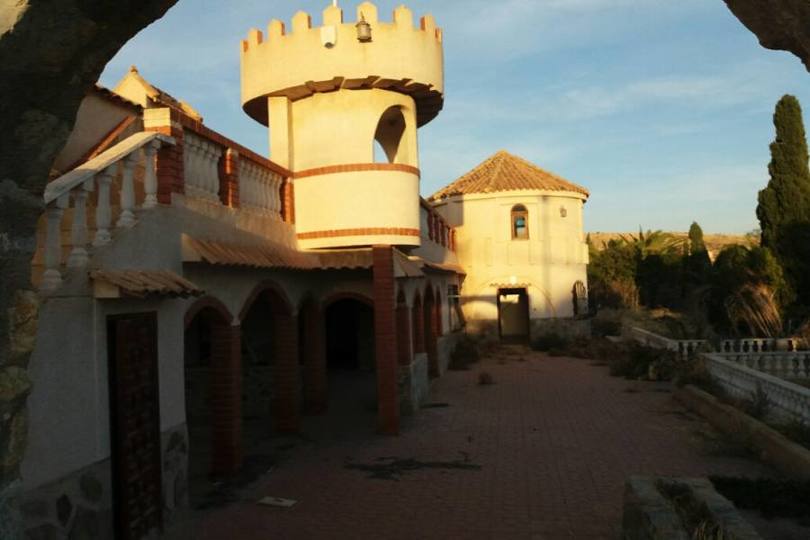 Mutxamel,Alicante,España,7 Bedrooms Bedrooms,3 BathroomsBathrooms,Chalets,18111