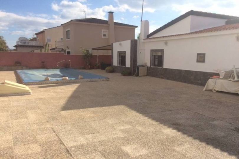 Torrevieja,Alicante,España,3 Bedrooms Bedrooms,2 BathroomsBathrooms,Chalets,18115