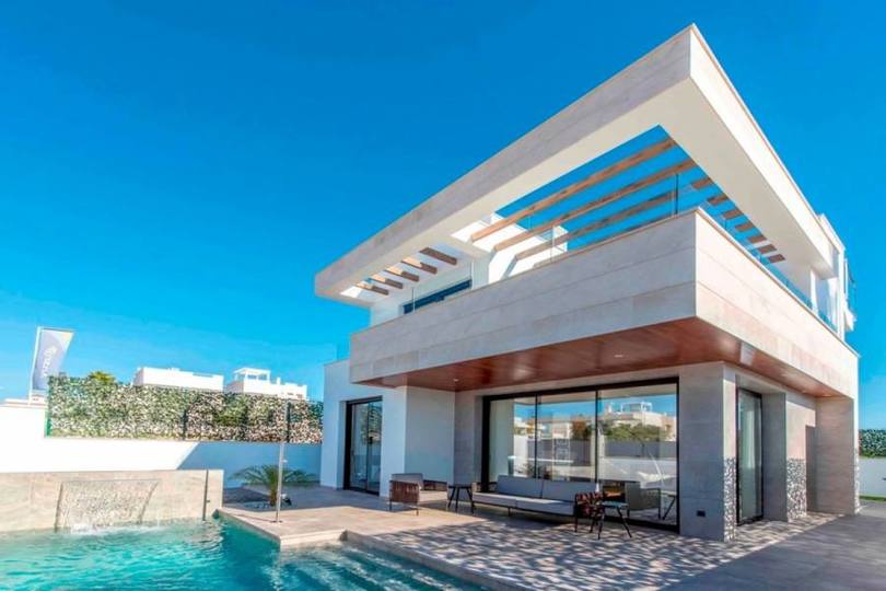 Rojales,Alicante,España,3 Bedrooms Bedrooms,2 BathroomsBathrooms,Chalets,18116