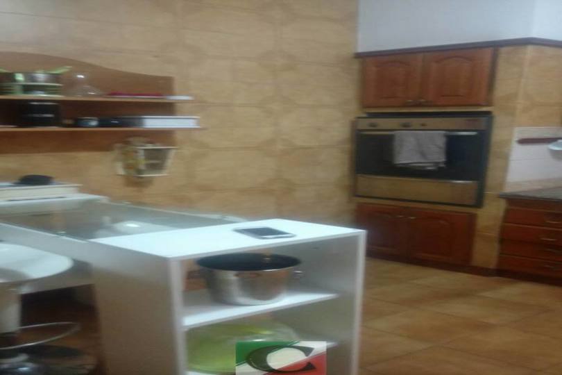 Lanus,Buenos Aires,Argentina,3 Habitaciones Habitaciones,1 BañoBaños,Casas,20 de septiembre ,2602
