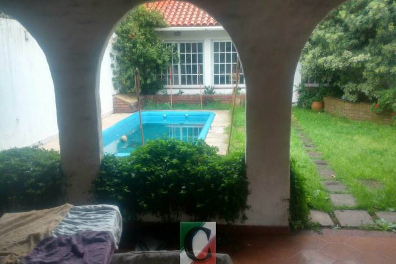Lanus,Buenos Aires,Argentina,3 Habitaciones Habitaciones,1 BañoBaños,Casas,20 de septiembre ,2602