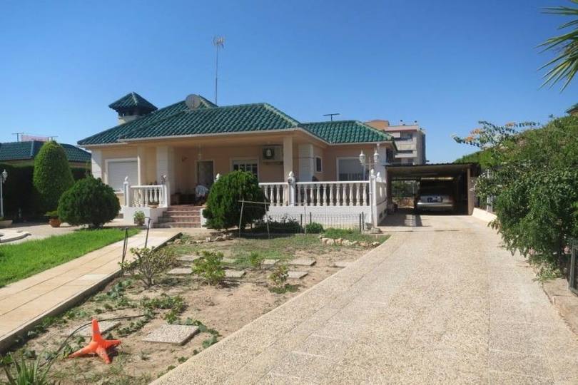 Elche,Alicante,España,5 Bedrooms Bedrooms,3 BathroomsBathrooms,Chalets,18894