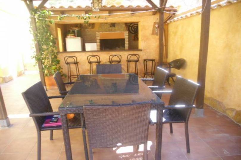 Aspe,Alicante,España,3 Bedrooms Bedrooms,2 BathroomsBathrooms,Chalets,18899